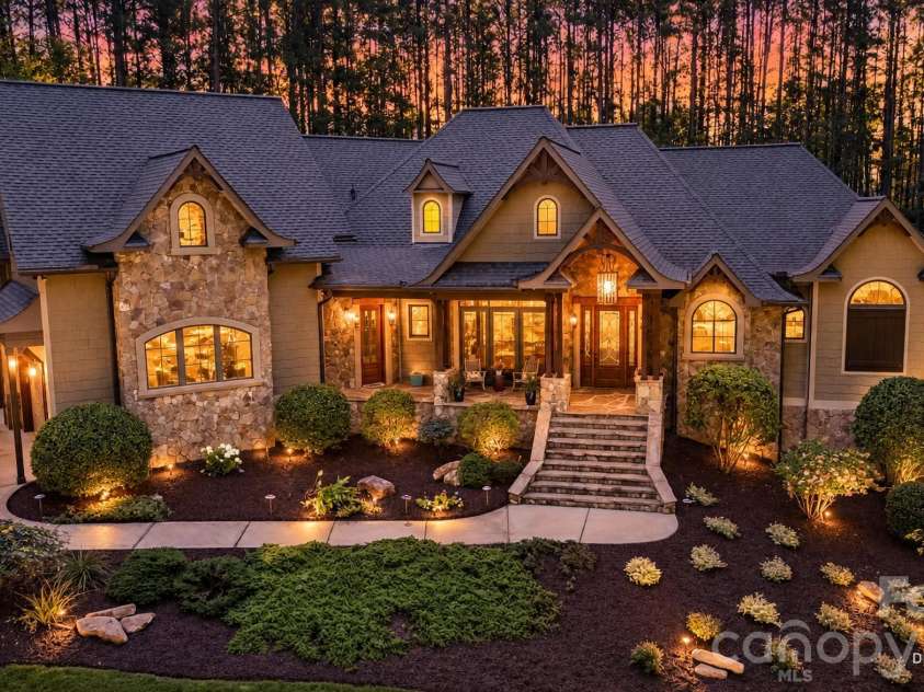 7608 Webbs Chapel Cove Court, Denver, NC 28037.  MLS# CAR4424338, YatesRealty ID 51961. 
