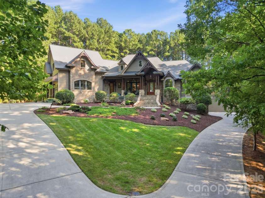 7608 Webbs Chapel Cove Court, Denver, NC 28037.  MLS# CAR4424338, YatesRealty ID 51961. 