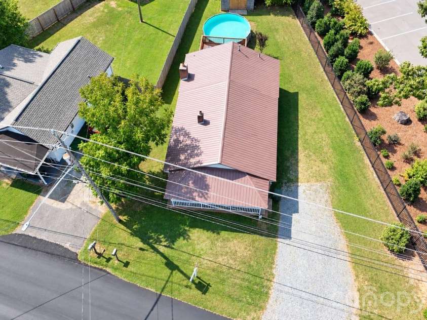 1231 Bradford Heights Road, Gastonia, NC 28054.  MLS# CAR4423101, YatesRealty ID 51962. 