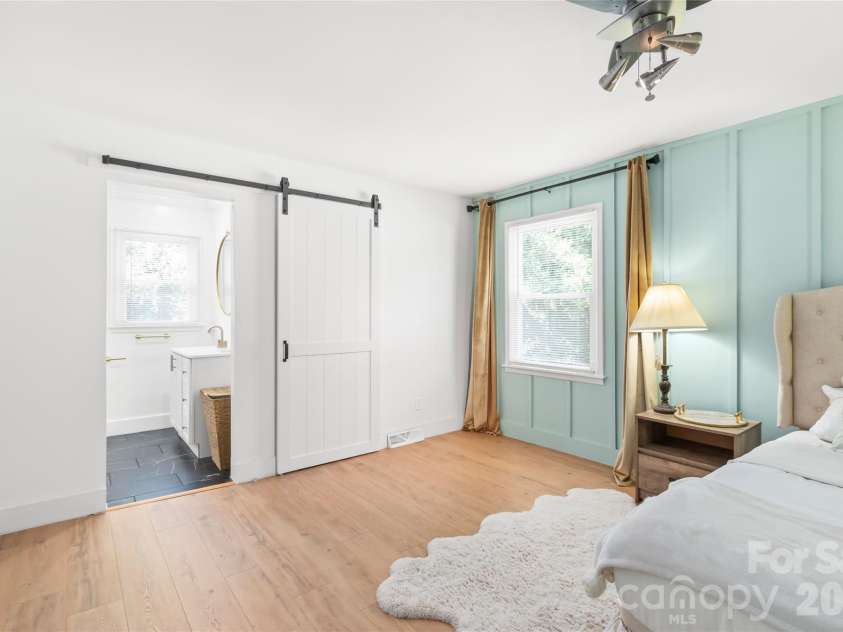 610 Ridgeway Drive, Belmont, NC 28012.  MLS# CAR4423628, YatesRealty ID 51964. 