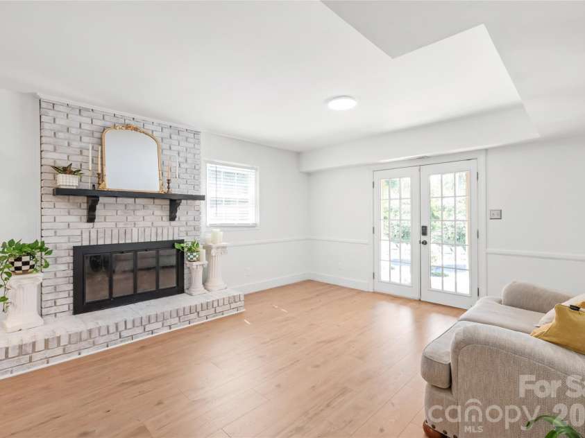 610 Ridgeway Drive, Belmont, NC 28012.  MLS# CAR4423628, YatesRealty ID 51964. 