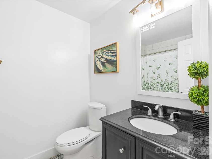 610 Ridgeway Drive, Belmont, NC 28012.  MLS# CAR4423628, YatesRealty ID 51964. 