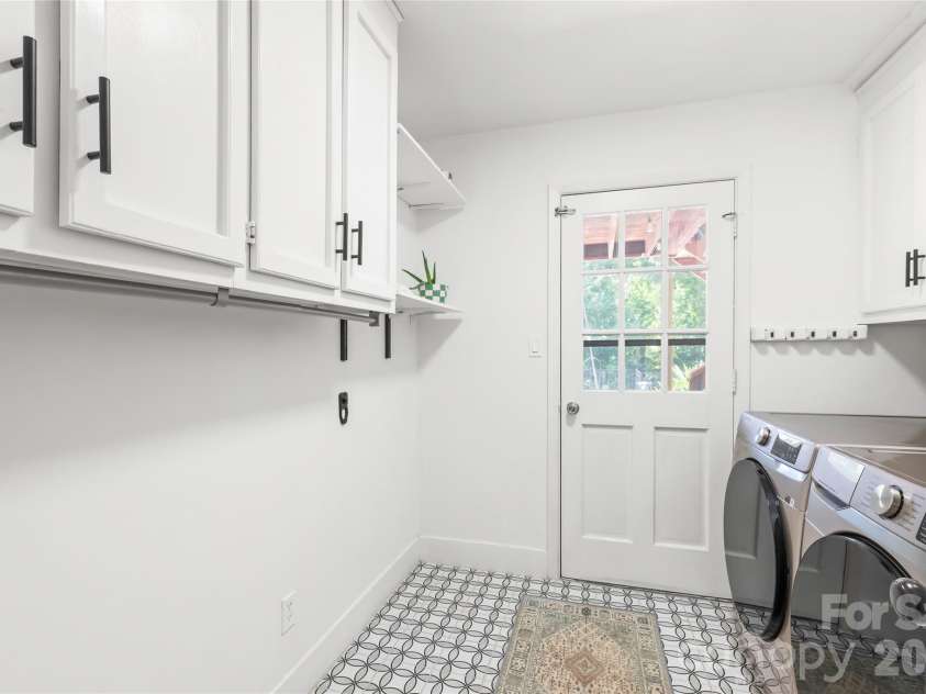 610 Ridgeway Drive, Belmont, NC 28012.  MLS# CAR4423628, YatesRealty ID 51964. 