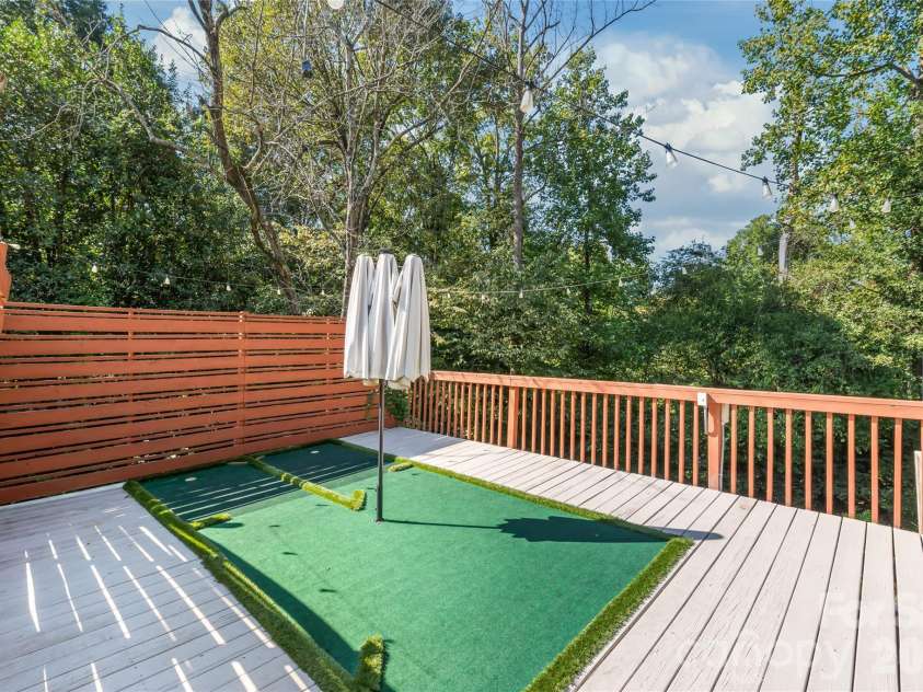 610 Ridgeway Drive, Belmont, NC 28012.  MLS# CAR4423628, YatesRealty ID 51964. 
