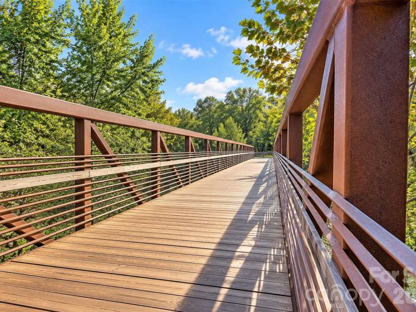 610 Ridgeway Drive, Belmont, NC 28012.  MLS# CAR4423628, YatesRealty ID 51964. 
