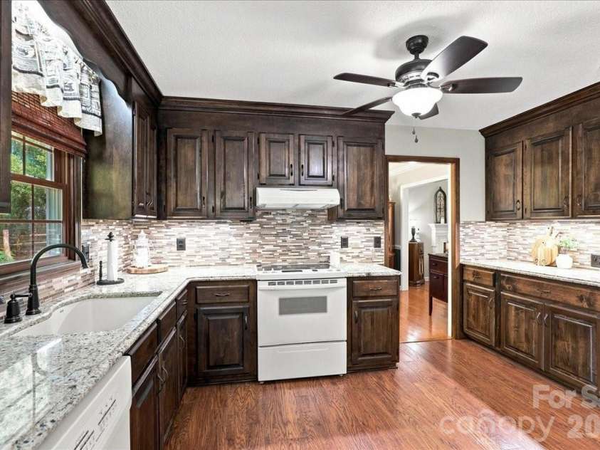 95 Scalybark Trail, Concord, NC 28027.  MLS# CAR4422844, YatesRealty ID 51966. Lots of counterspace