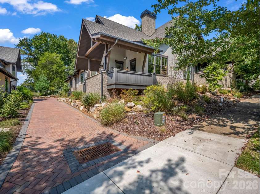 14 Keats Road, Black Mountain, NC 28711.  MLS# CAR4422748, YatesRealty ID 51967. 