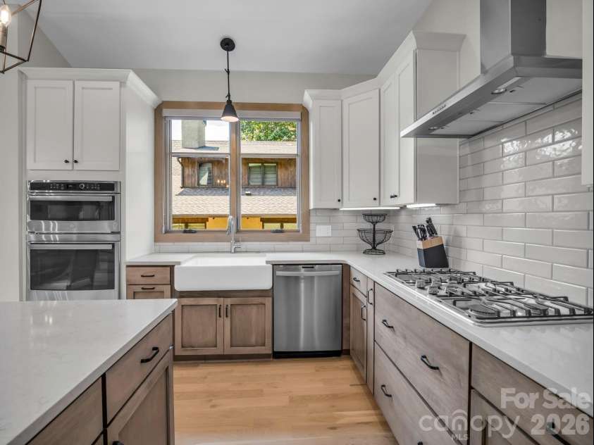 14 Keats Road, Black Mountain, NC 28711.  MLS# CAR4422748, YatesRealty ID 51967. 