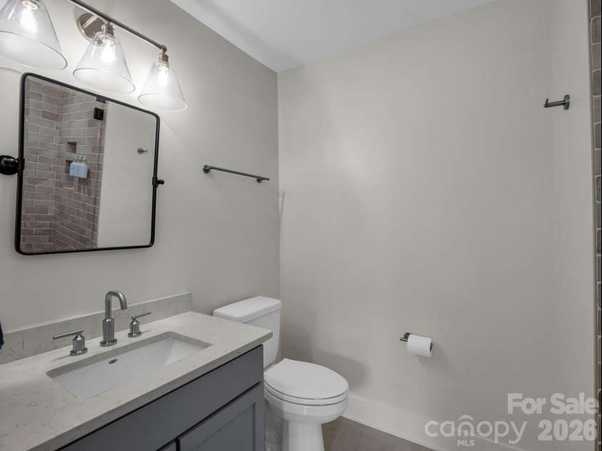 14 Keats Road, Black Mountain, NC 28711.  MLS# CAR4422748, YatesRealty ID 51967. 