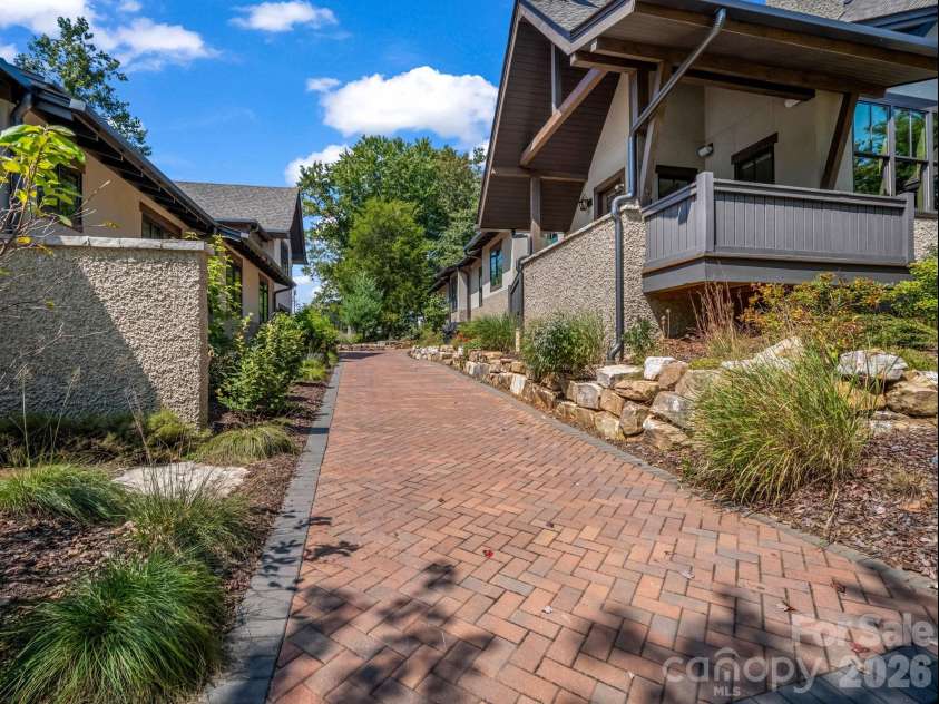 14 Keats Road, Black Mountain, NC 28711.  MLS# CAR4422748, YatesRealty ID 51967. 