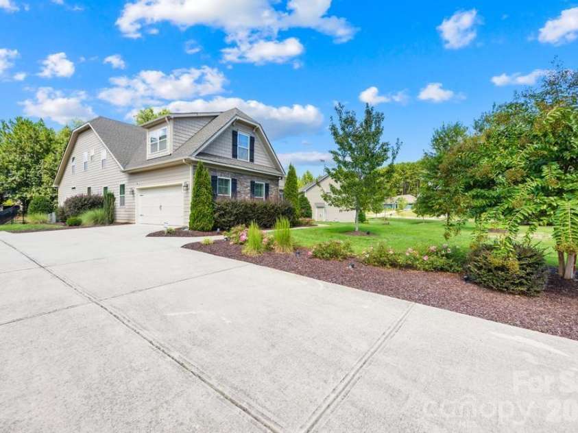 108 Butler Drive, Mooresville, NC 28115.  MLS# CAR4422638, YatesRealty ID 51969. 