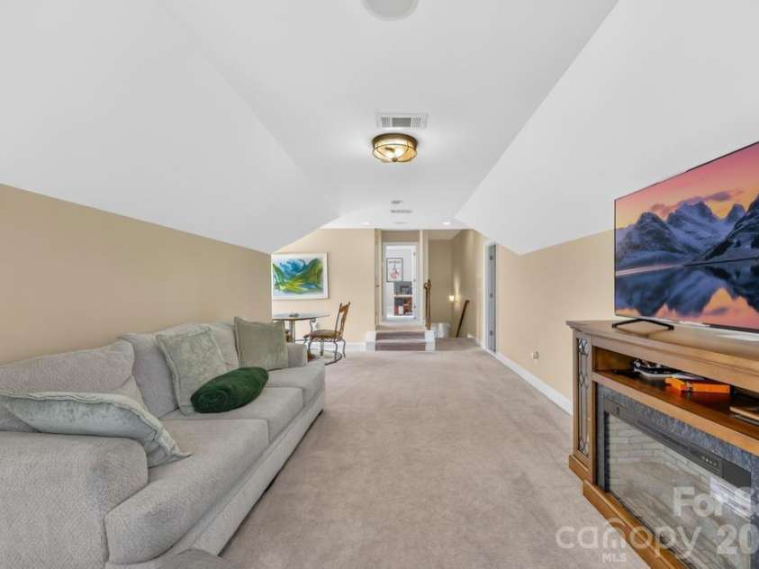 108 Butler Drive, Mooresville, NC 28115.  MLS# CAR4422638, YatesRealty ID 51969. 