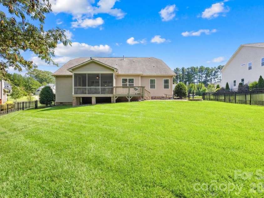 108 Butler Drive, Mooresville, NC 28115.  MLS# CAR4422638, YatesRealty ID 51969. 