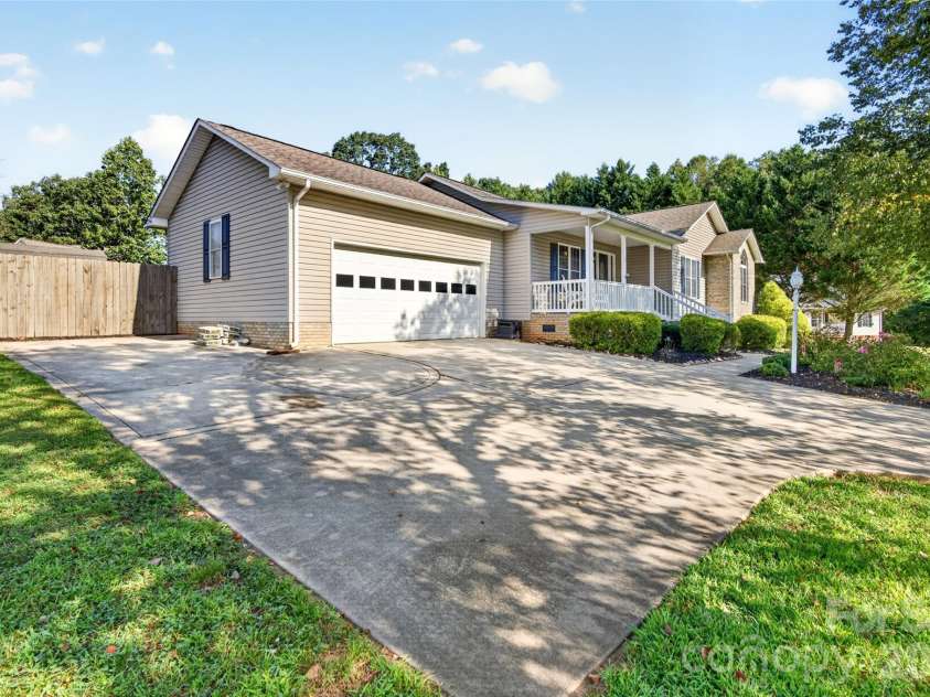 267 Carrington Lane, Salisbury, NC 28146.  MLS# CAR4421165, YatesRealty ID 51971. House front