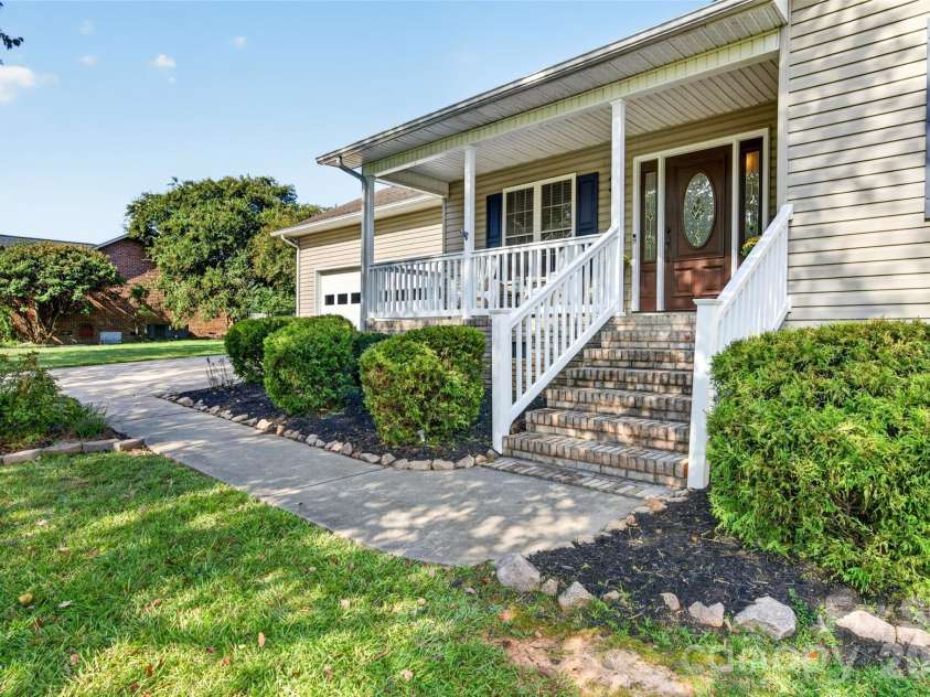 267 Carrington Lane, Salisbury, NC 28146.  MLS# CAR4421165, YatesRealty ID 51971. Porch