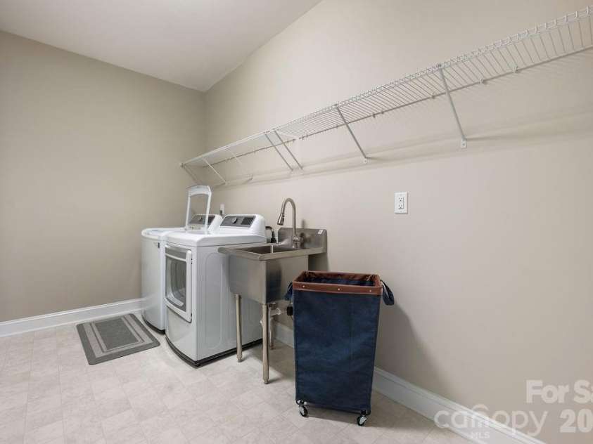 118 Mercyview Lane, Mooresville, NC 28117.  MLS# CAR4420321, YatesRealty ID 51972. 