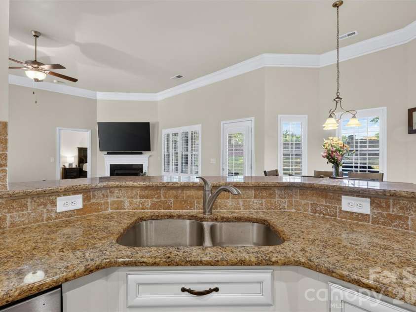 5073 Timberline Lane, Gastonia, NC 28056.  MLS# CAR4420991, YatesRealty ID 51973. 