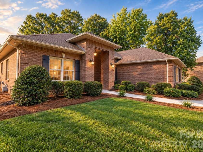 5073 Timberline Lane, Gastonia, NC 28056.  MLS# CAR4420991, YatesRealty ID 51973. 
