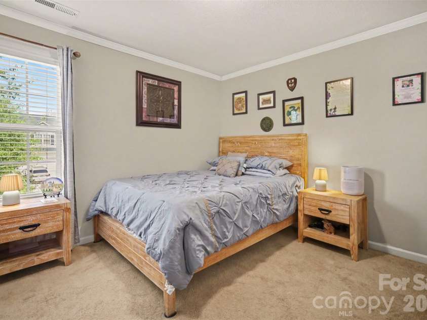 3903 Rosfield Drive, Charlotte, NC 28214.  MLS# CAR4416012, YatesRealty ID 51977. 