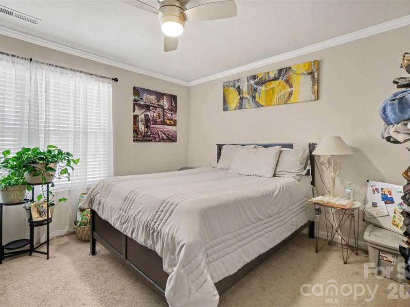 3903 Rosfield Drive, Charlotte, NC 28214.  MLS# CAR4416012, YatesRealty ID 51977. 