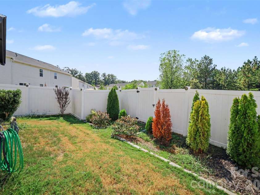 3903 Rosfield Drive, Charlotte, NC 28214.  MLS# CAR4416012, YatesRealty ID 51977. 