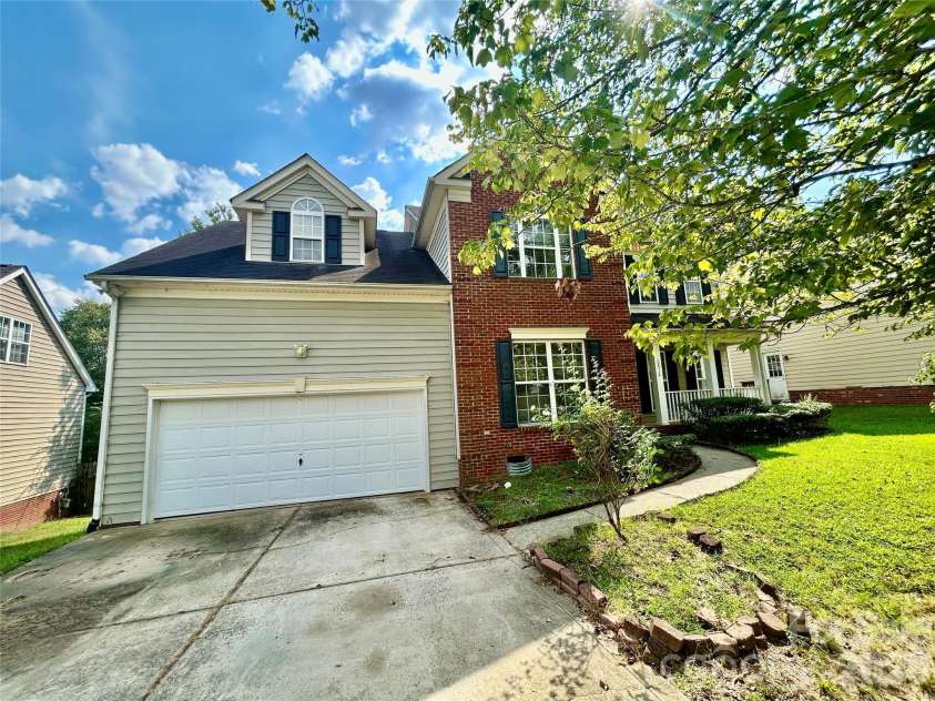 10514 Old Bridge Lane, Charlotte, NC 28269.  MLS# CAR4426525, YatesRealty ID 51978. 