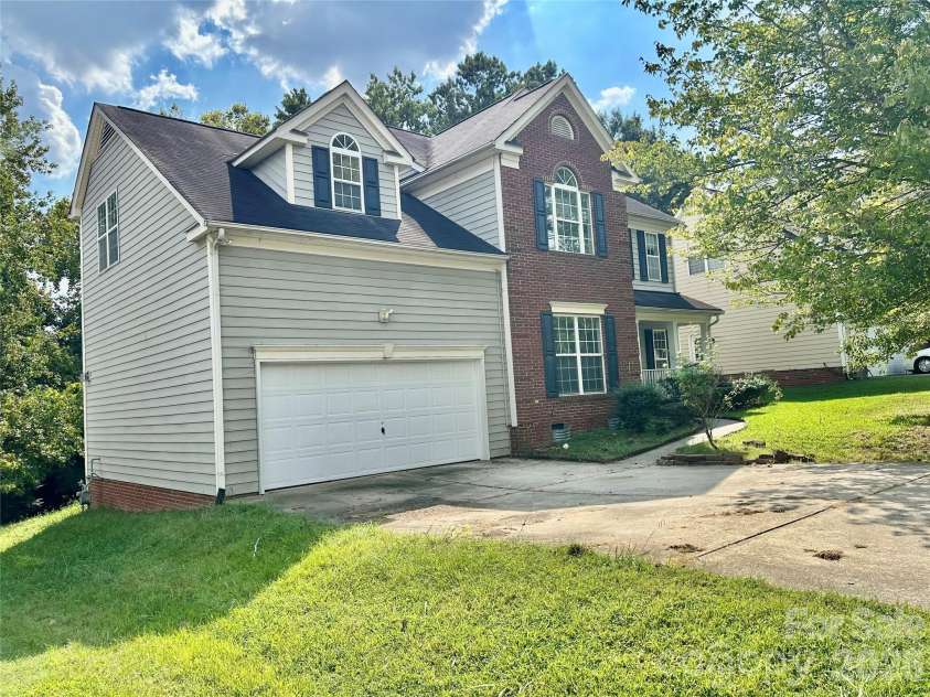 10514 Old Bridge Lane, Charlotte, NC 28269.  MLS# CAR4426525, YatesRealty ID 51978. 