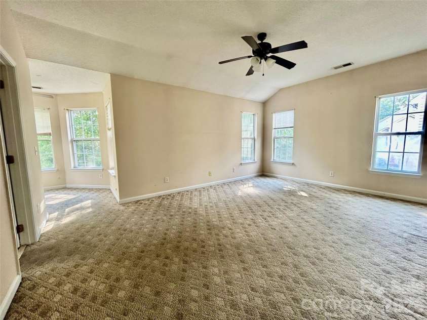 10514 Old Bridge Lane, Charlotte, NC 28269.  MLS# CAR4426525, YatesRealty ID 51978. 
