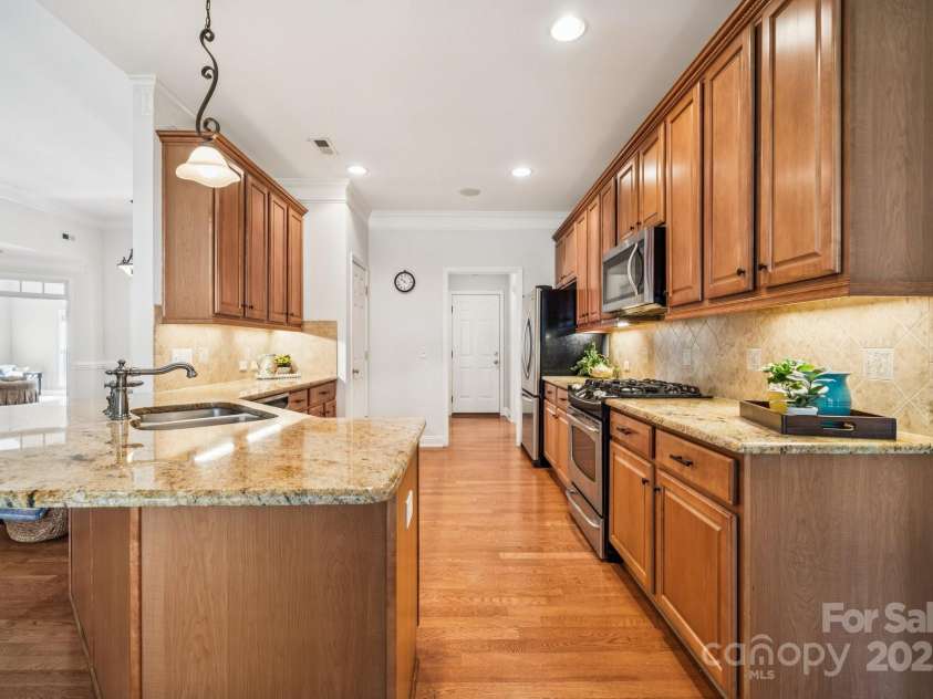 120 Elizabeth Hearth Road, Mooresville, NC 28115.  MLS# CAR4316971, YatesRealty ID 5198. Kitchen