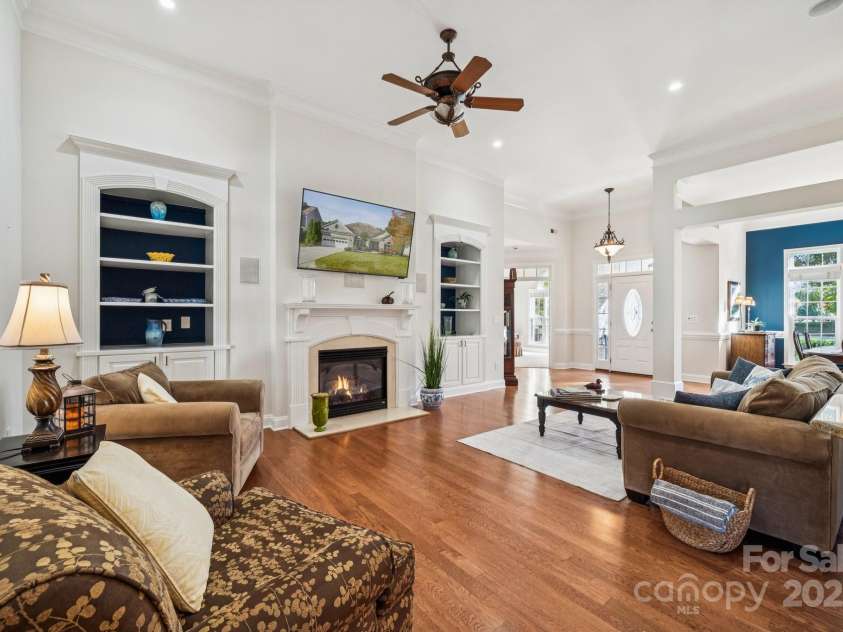 120 Elizabeth Hearth Road, Mooresville, NC 28115.  MLS# CAR4316971, YatesRealty ID 5198. LR built-in & gas fireplace
