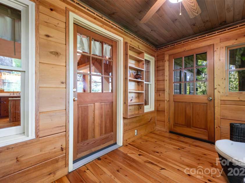 348 Laurelwood Lane, Boone, NC 28607.  MLS# CAR4165444, YatesRealty ID 5198. 