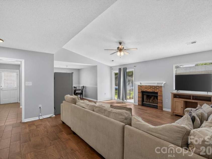 8006 Sheringham Way, Charlotte, NC 28227.  MLS# CAR4422467, YatesRealty ID 51980. 