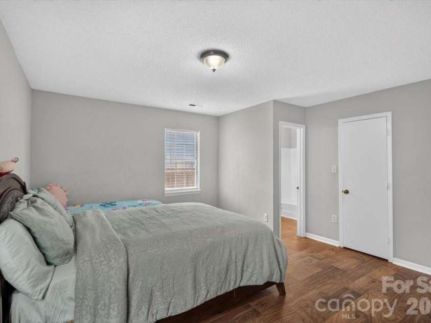 8006 Sheringham Way, Charlotte, NC 28227.  MLS# CAR4422467, YatesRealty ID 51980. 