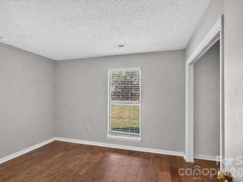 8006 Sheringham Way, Charlotte, NC 28227.  MLS# CAR4422467, YatesRealty ID 51980. 