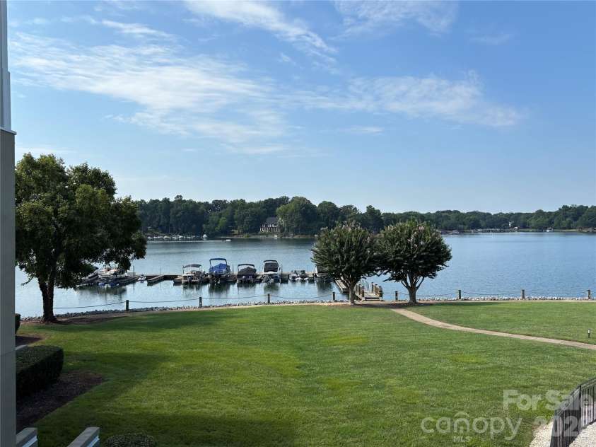 1332 Torrence Circle, Davidson, NC 28036.  MLS# CAR4422465, YatesRealty ID 51983. Enjoy the views of Lake Norman from your deck!