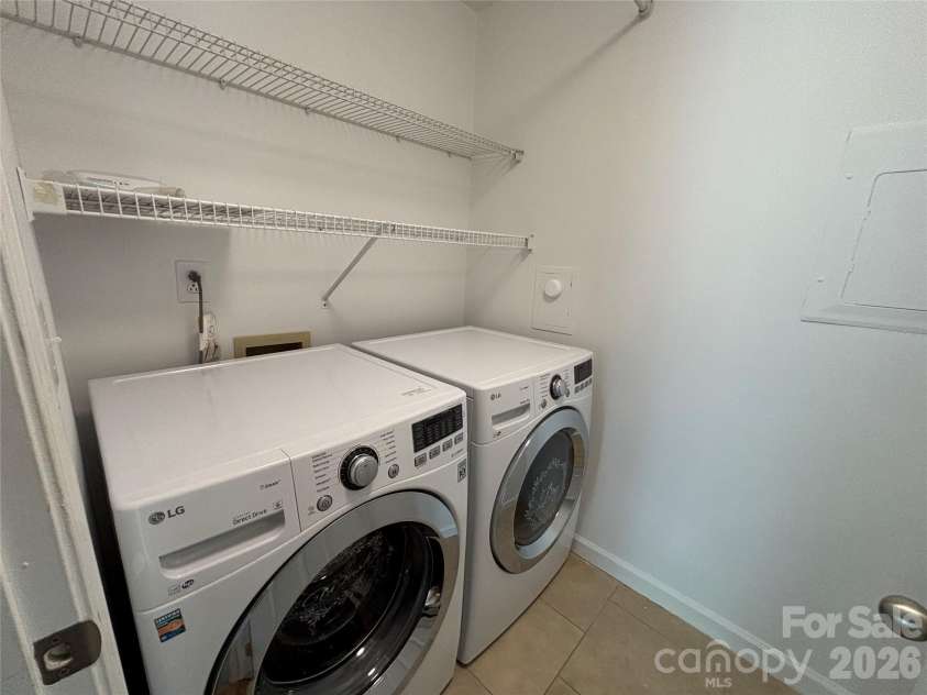 1332 Torrence Circle, Davidson, NC 28036.  MLS# CAR4422465, YatesRealty ID 51983. LG washer and dryer to remain.