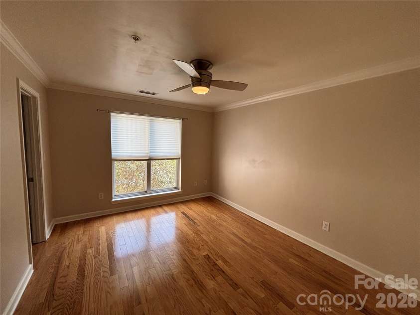 1332 Torrence Circle, Davidson, NC 28036.  MLS# CAR4422465, YatesRealty ID 51983. Second bedroom