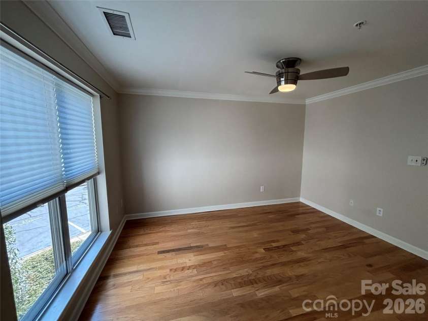 1332 Torrence Circle, Davidson, NC 28036.  MLS# CAR4422465, YatesRealty ID 51983. Second bedroom