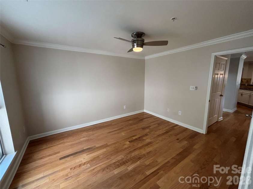 1332 Torrence Circle, Davidson, NC 28036.  MLS# CAR4422465, YatesRealty ID 51983. Second bedroom