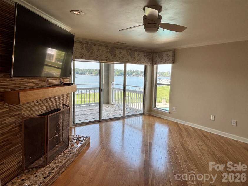 1332 Torrence Circle, Davidson, NC 28036.  MLS# CAR4422465, YatesRealty ID 51983. View the Lake from your own living room