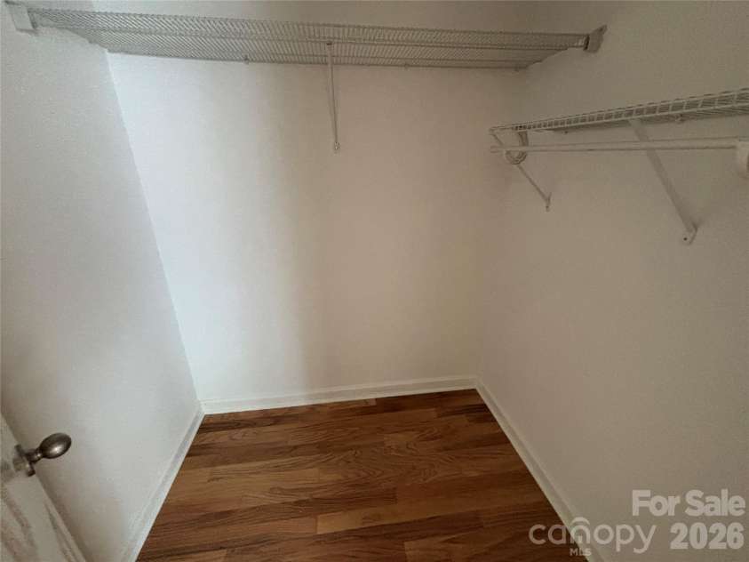 1332 Torrence Circle, Davidson, NC 28036.  MLS# CAR4422465, YatesRealty ID 51983. Walkin closet