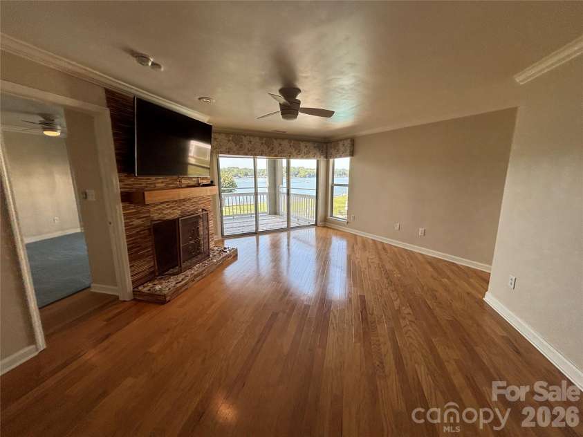 1332 Torrence Circle, Davidson, NC 28036.  MLS# CAR4422465, YatesRealty ID 51983. You can see the lake from your Kitchen!