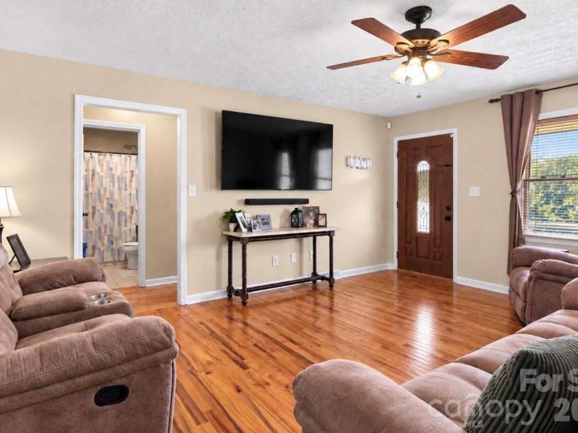 3209 Timothy Lane, Lincolnton, NC 28092.  MLS# CAR4424486, YatesRealty ID 51985. 