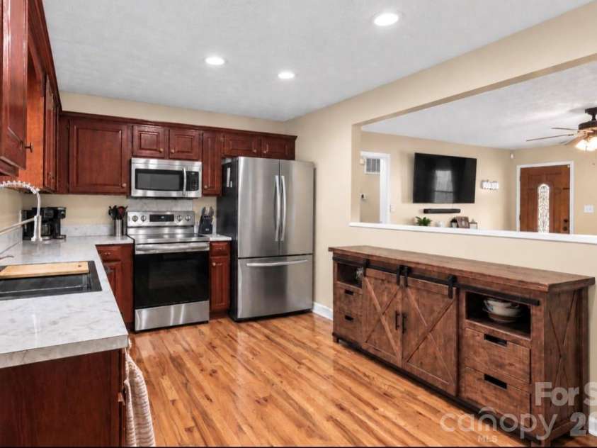 3209 Timothy Lane, Lincolnton, NC 28092.  MLS# CAR4424486, YatesRealty ID 51985. 