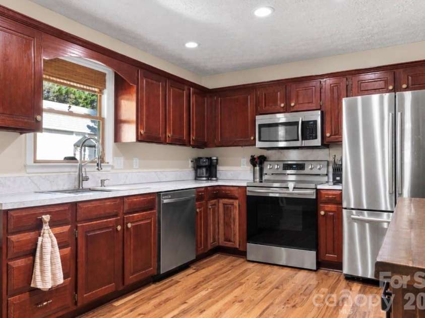 3209 Timothy Lane, Lincolnton, NC 28092.  MLS# CAR4424486, YatesRealty ID 51985. 