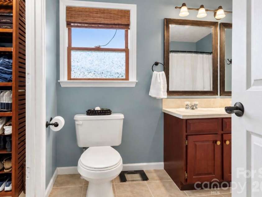3209 Timothy Lane, Lincolnton, NC 28092.  MLS# CAR4424486, YatesRealty ID 51985. 