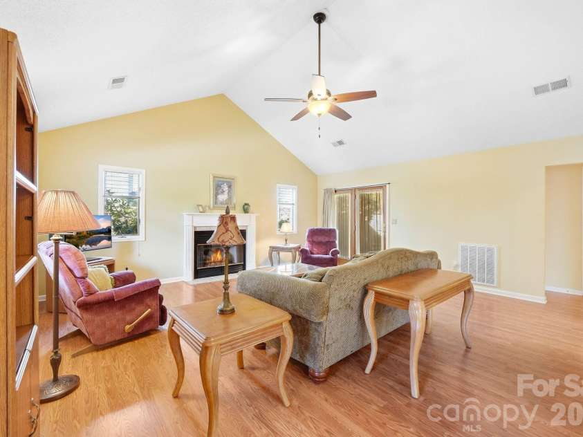 310 Robertson Street, Burnsville, NC 28714.  MLS# CAR4424794, YatesRealty ID 51987. 