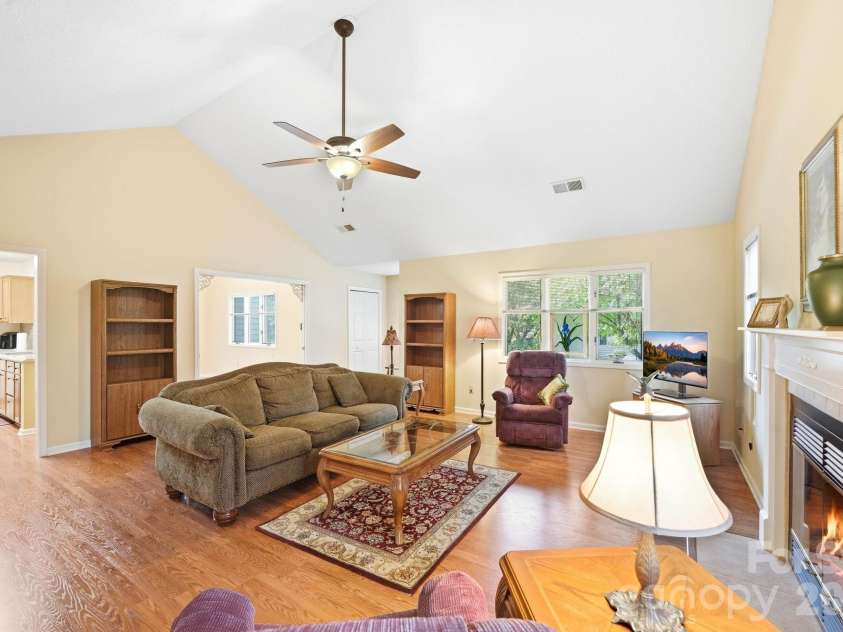 310 Robertson Street, Burnsville, NC 28714.  MLS# CAR4424794, YatesRealty ID 51987. 