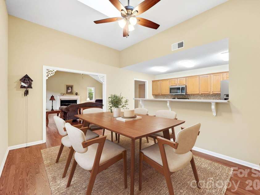 310 Robertson Street, Burnsville, NC 28714.  MLS# CAR4424794, YatesRealty ID 51987. 