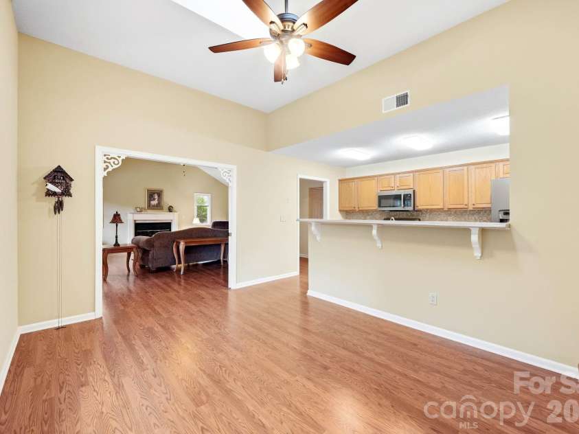 310 Robertson Street, Burnsville, NC 28714.  MLS# CAR4424794, YatesRealty ID 51987. 